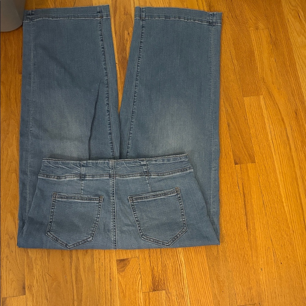 Chico's Wide-Leg Ankle Jeans in Light Medium Blue - Picture 4 of 5